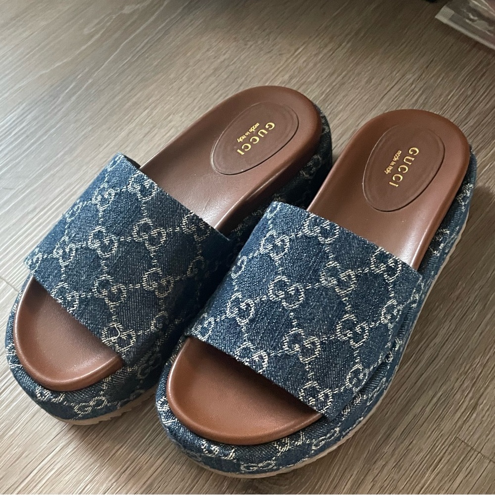Gucci Blue and Brown Sandals